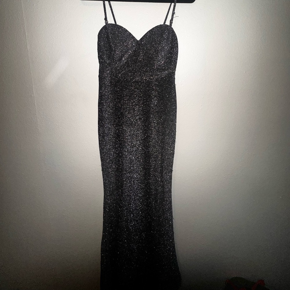 Night dress
Glittery fabric